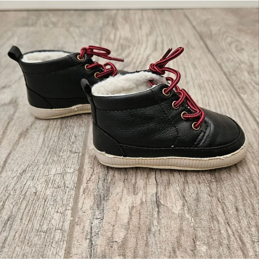 Baby Gap Black Boots Size 6-12M